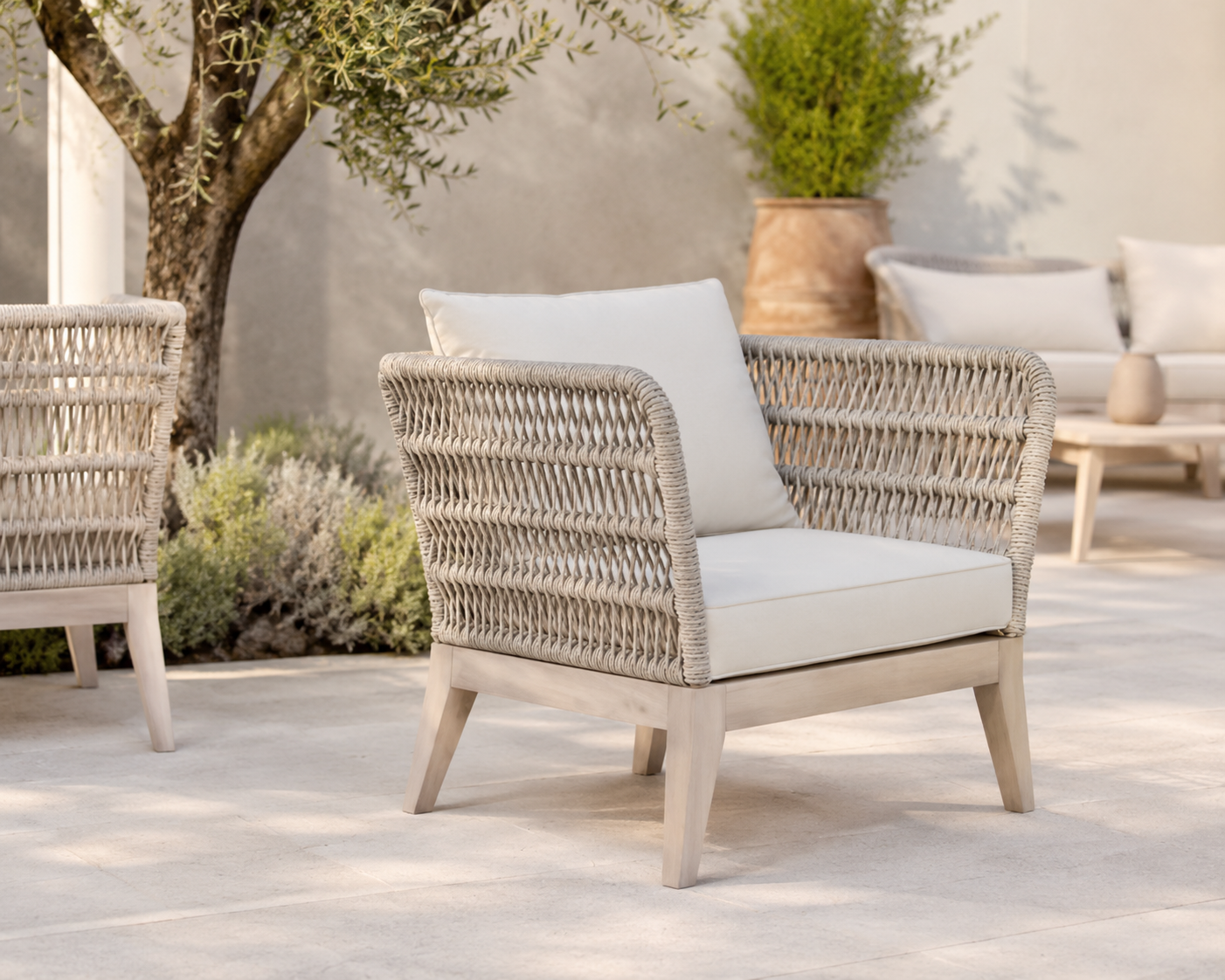 Jans Outdoor Armchair